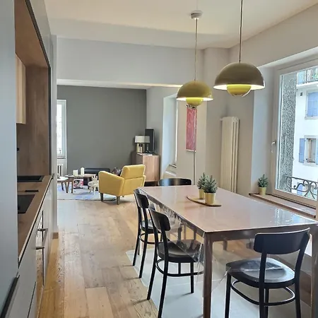 Magnifique Au Centre De