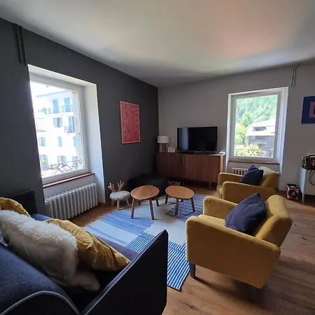 Magnifique Au Centre De *